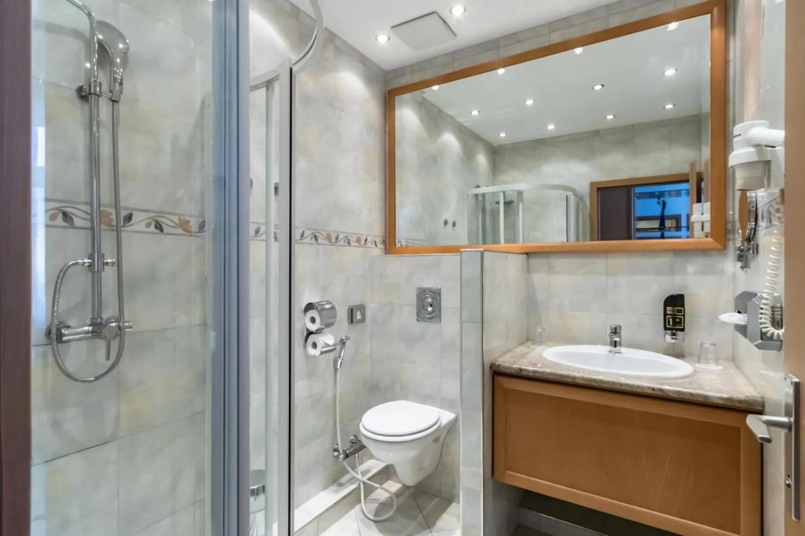 Hotel Corvinus Vienna - Newly Renovated