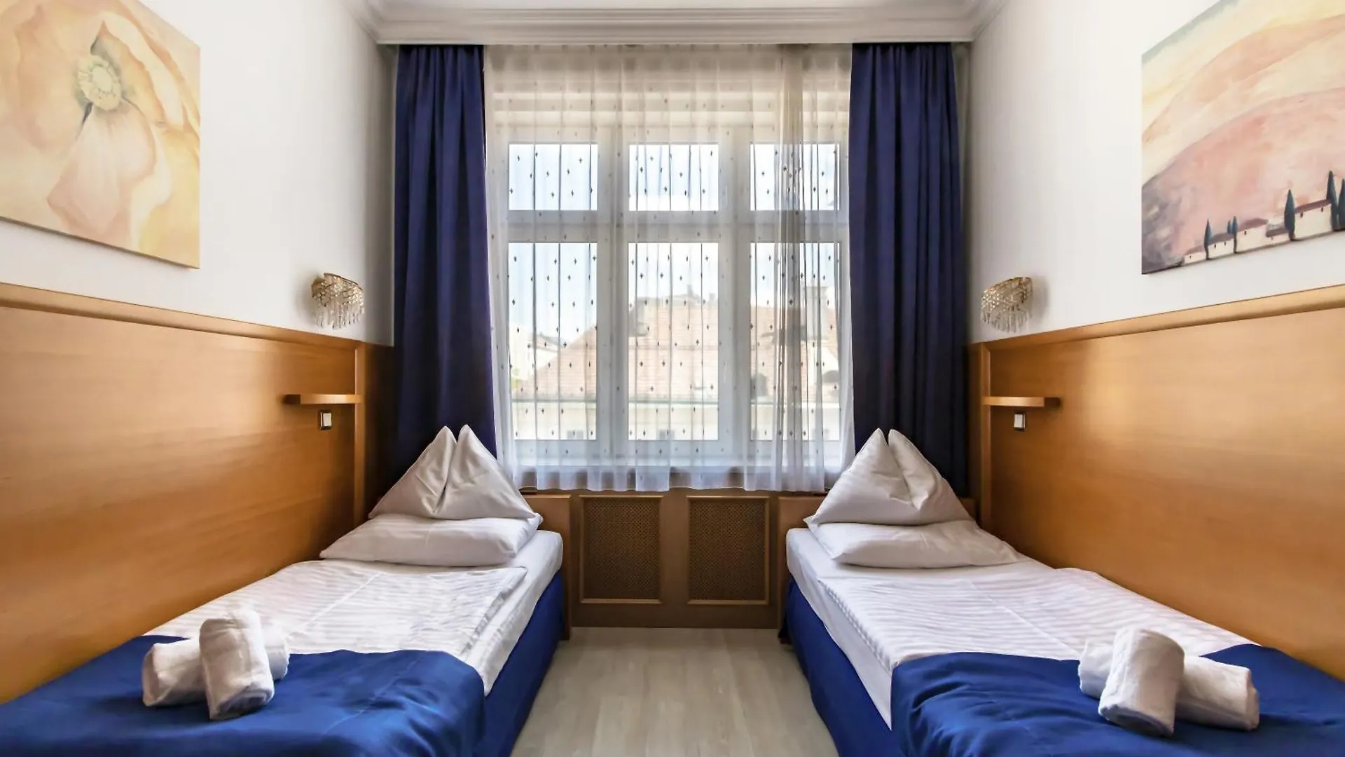 Hotel Corvinus Vienna - Newly Renovated 4*,