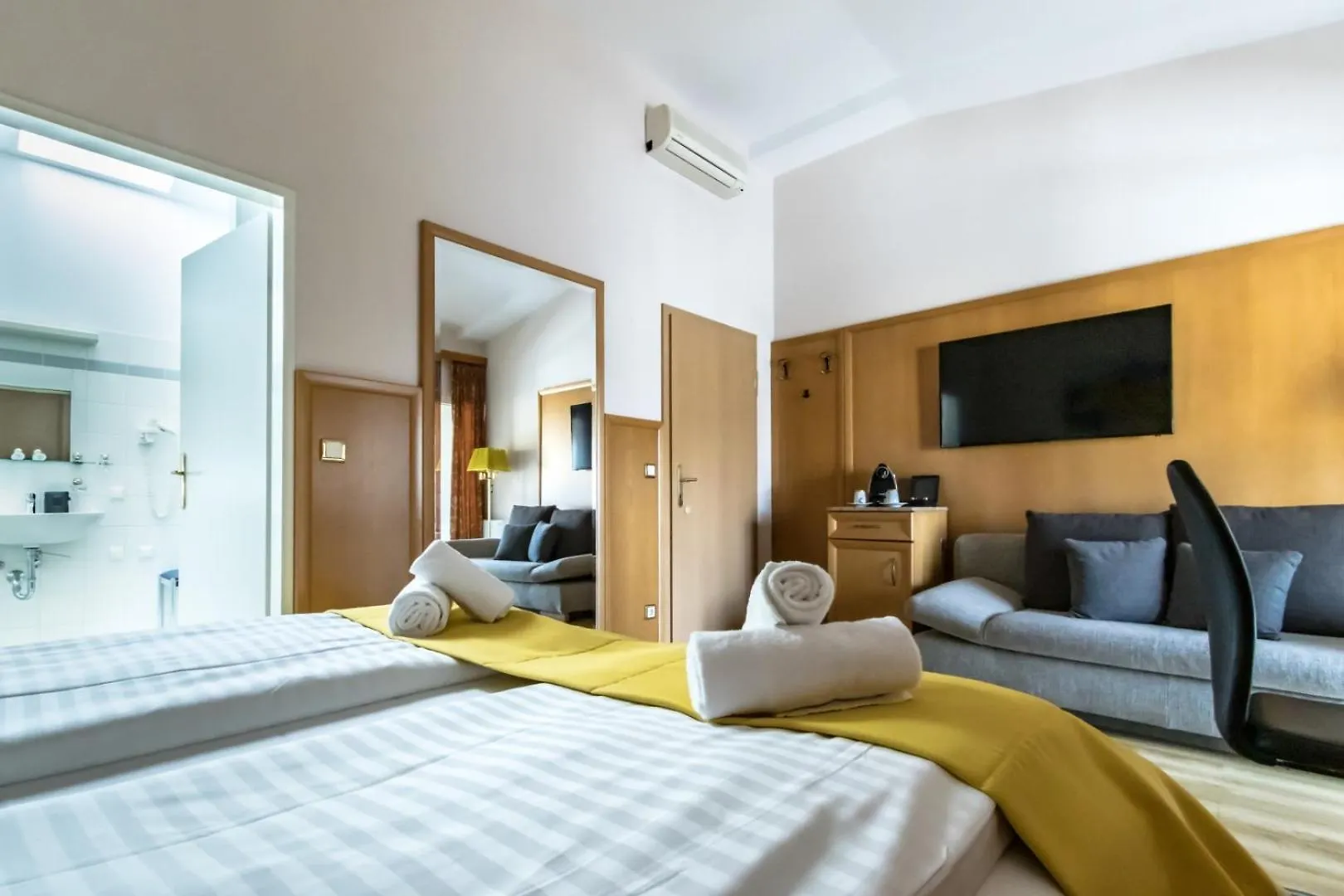 Hotel Corvinus Vienna - Newly Renovated 4*,  Austria
