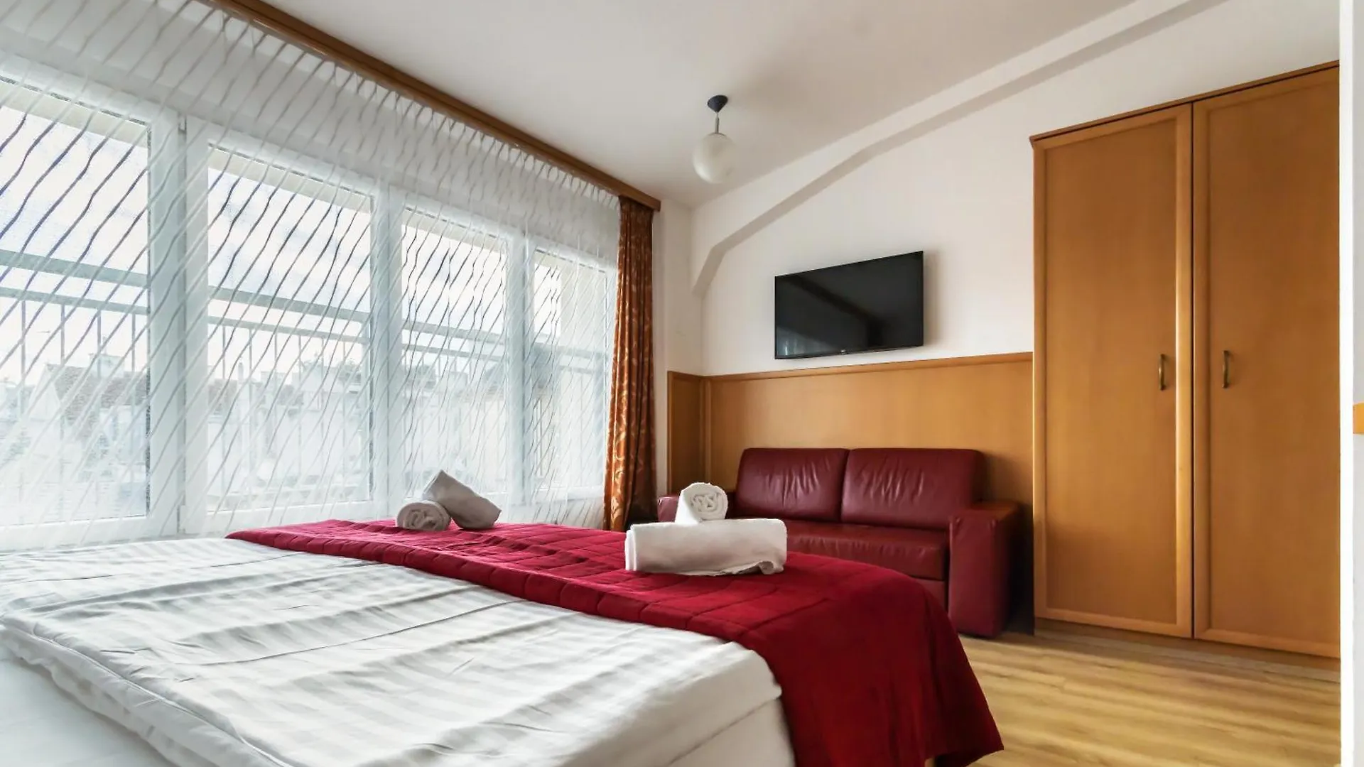 Hotel Corvinus Vienna - Newly Renovated 4*,  Áustria